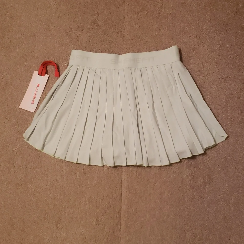 NWT SHEFIT Women's Pleated Skirt - Picture 2 of 11